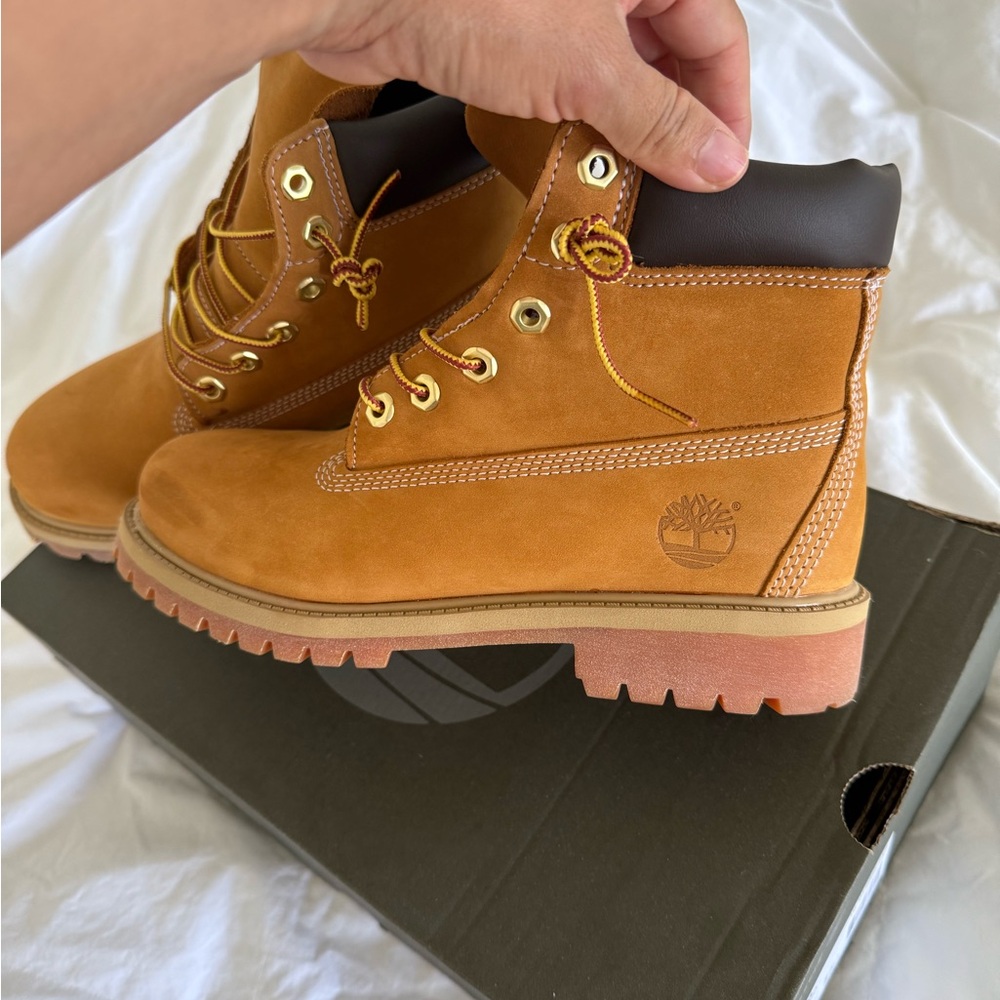 Timberland Premium wheat boots big kids size 6 or womens 8